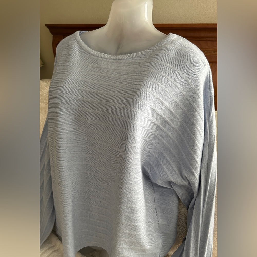 Tahari blue Ribbed Knit Top Long Sleeves Sz M​ - Picture 3 of 13
